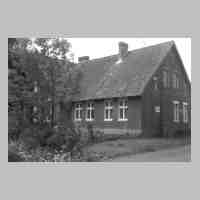 092-1002 Die Schule 1992 in Schiewenau.jpg